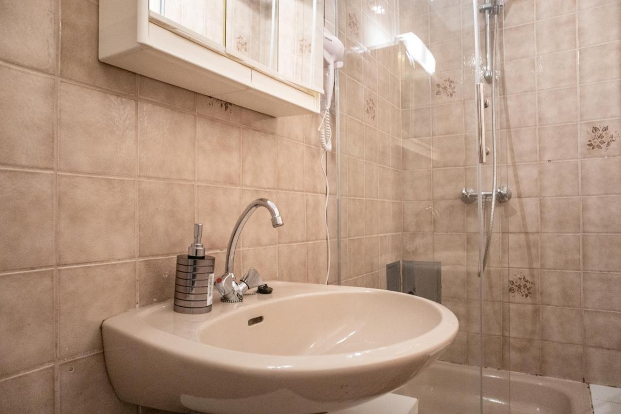 Roomy 2Br Apt. Near Akh -Perfect For Longstays Vienne Extérieur photo